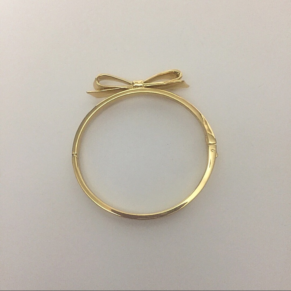 🚫SOLD🚫Kate Spade Hinged Gold Tone Bow Bangle - Picture 2 of 6